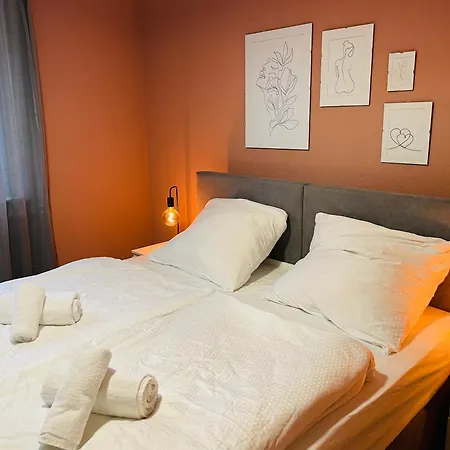 Dreams, 3 Schlafzimmer, Parkplatz, Stadtzentrum Apartment Neu-Ulm