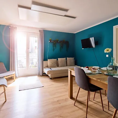 3 Schlafzimmer, Parkplatz, Stadtmitte Lejlighed *