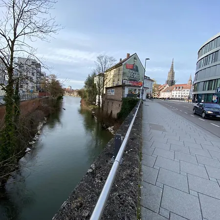 Praktisch, Zentral, Lebendig- Budget Fuer Familien, Firmen, Monteure, 3schlafzimmer, Wlan,balkon,parkplatz, Stadtmitte, Legoland, Muenster شقة